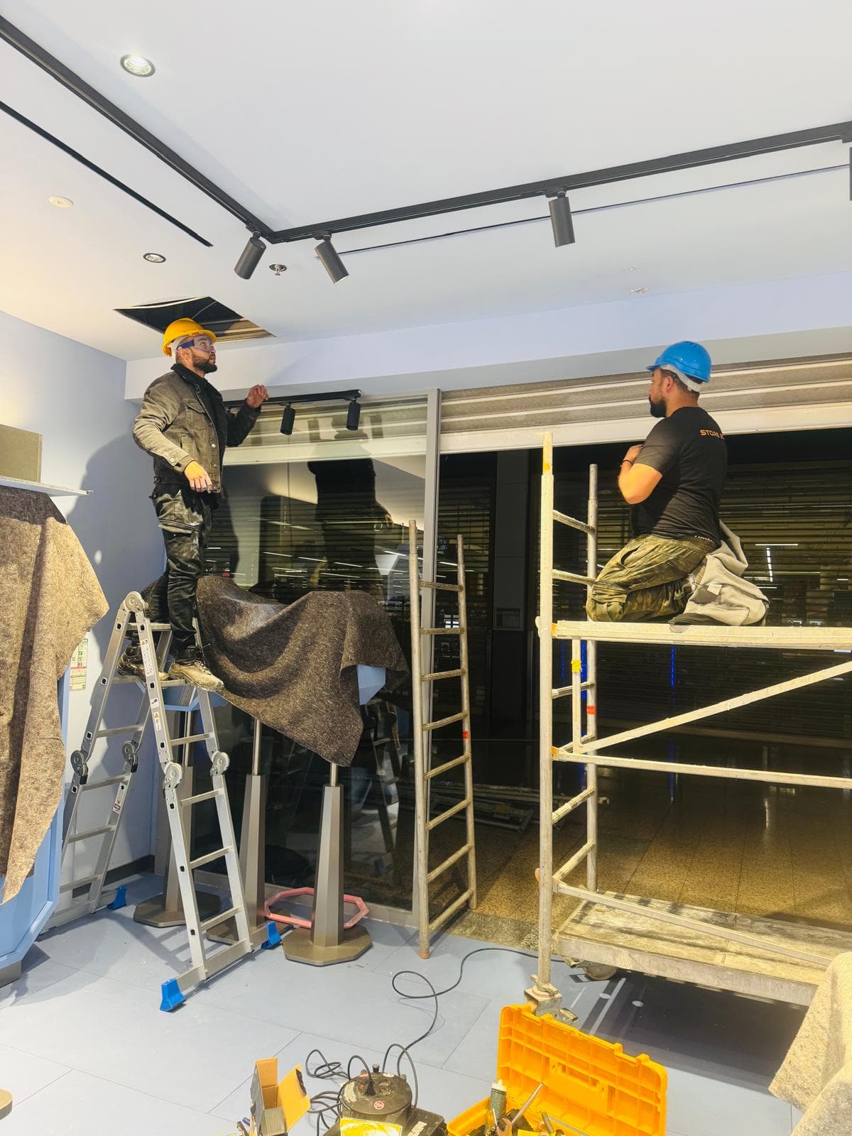 Équipe réactive dépannage rideau métallique Carpentras